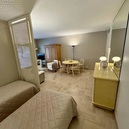 Apartment Gray D'albion Lef516